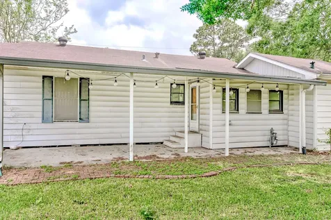 1504 Avenue K Nederland TX 77627