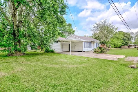 1504 Avenue K Nederland TX 77627