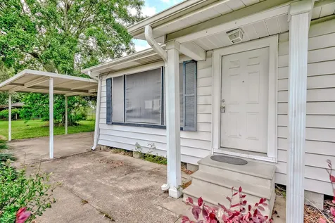 1504 Avenue K Nederland TX 77627