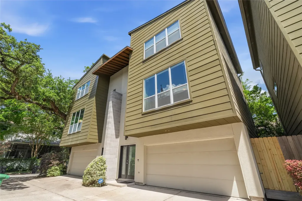 112 Byrne Street C Houston TX 77009