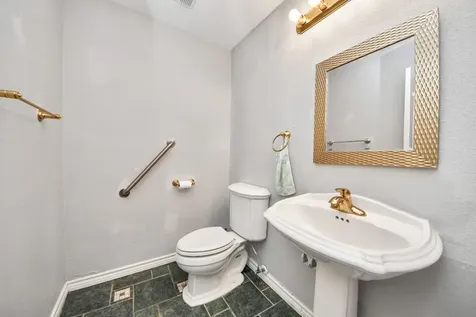 1116 Bering Dr Drive 28 Houston TX 77057