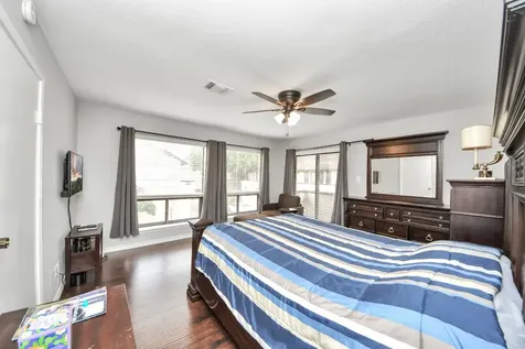 1116 Bering Dr Drive 28 Houston TX 77057