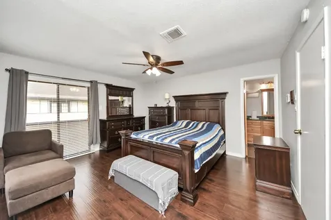 1116 Bering Dr Drive 28 Houston TX 77057