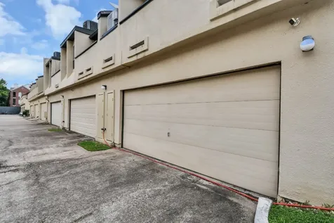 1116 Bering Dr Drive 28 Houston TX 77057