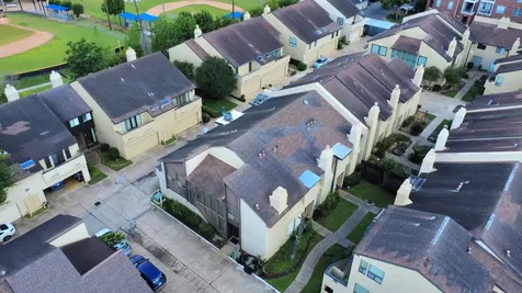 1116 Bering Dr Drive 28 Houston TX 77057