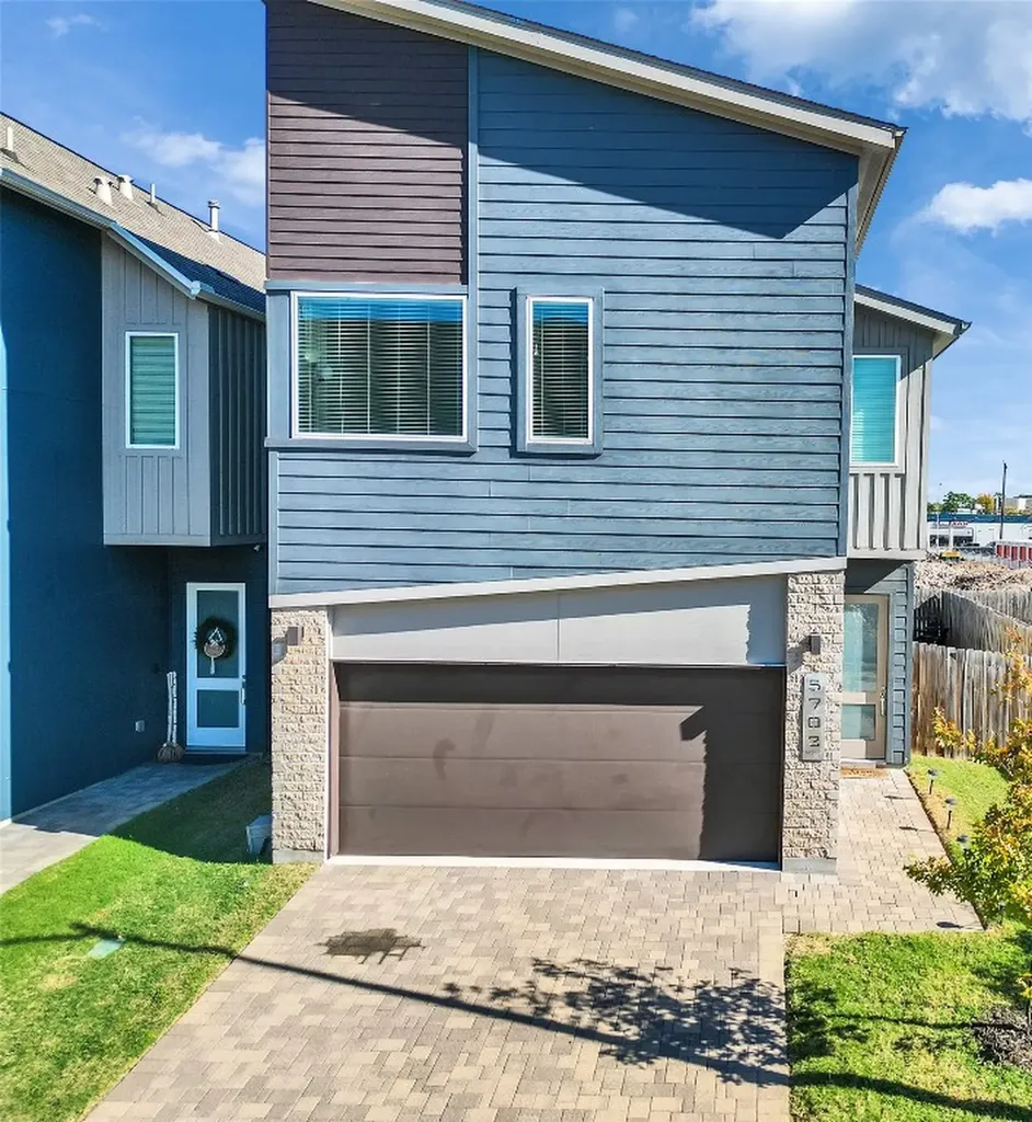 5702 Rucio Lane Houston TX 77092