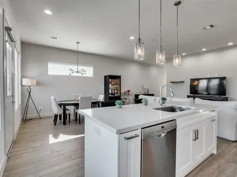 5702 Rucio Lane Houston TX 77092