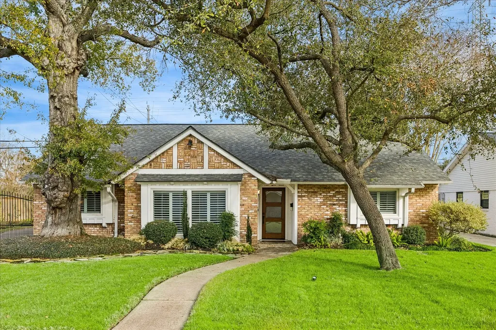 1526 Foxwood Road Houston TX 77008