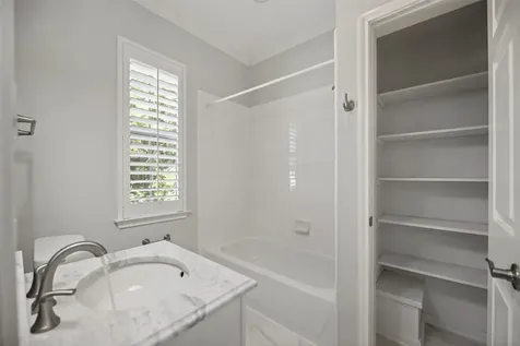 5106 Fairmont Street Houston TX 77005
