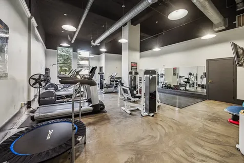 915 Franklin Street 9i Houston TX 77002