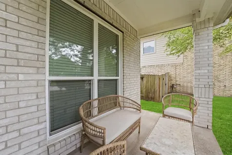 21812 Grand Lancelot Drive Kingwood TX 77339