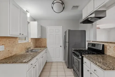 1935 Barnsley Lane Houston TX 77088