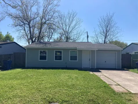 2627 32nd Avenue N Texas City TX 77590