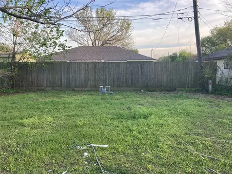 2627 32nd Avenue N Texas City TX 77590
