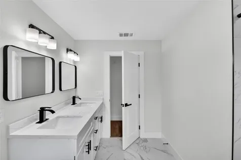 4820 Country Club View Baytown TX 77521