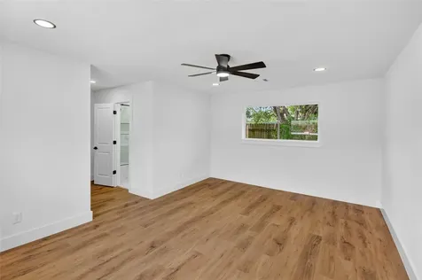 4820 Country Club View Baytown TX 77521