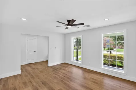 4820 Country Club View Baytown TX 77521