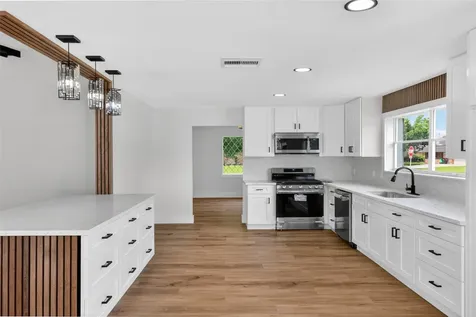 4820 Country Club View Baytown TX 77521