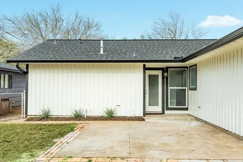 300 N Shanks Street Clute TX 77531