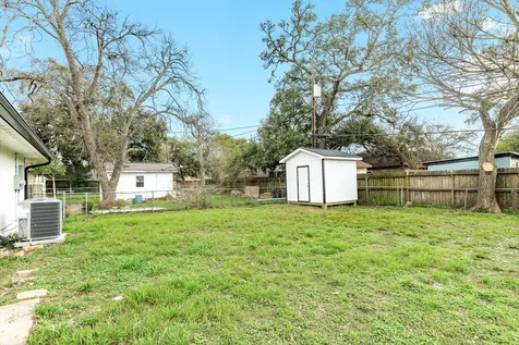 300 N Shanks Street Clute TX 77531