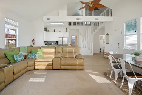 836 Eastview Crystal Beach TX 77650