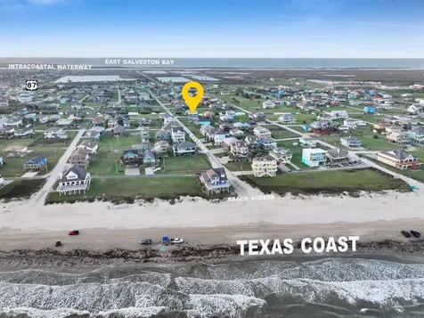 836 Eastview Crystal Beach TX 77650
