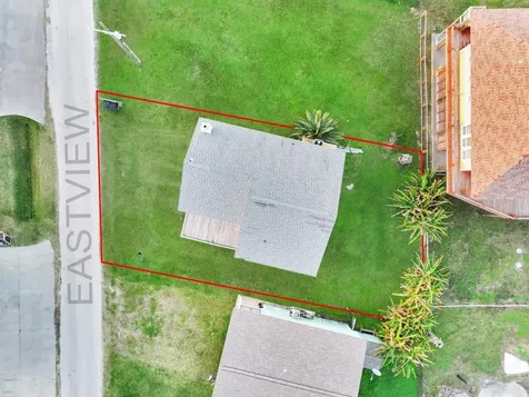 836 Eastview Crystal Beach TX 77650