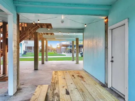 836 Eastview Crystal Beach TX 77650