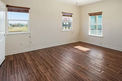 919 Mary Ann Crystal Beach TX 77650