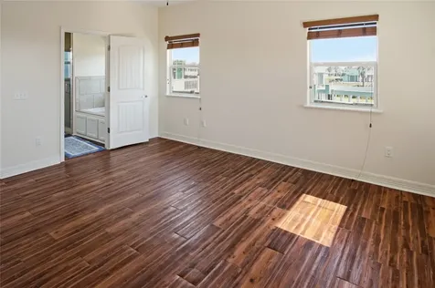 919 Mary Ann Crystal Beach TX 77650