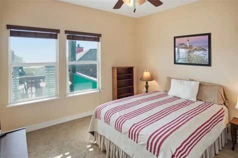919 Mary Ann Crystal Beach TX 77650