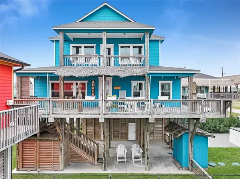 919 Mary Ann Crystal Beach TX 77650