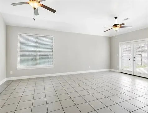 304 Country Crossing Circle Magnolia TX 77354