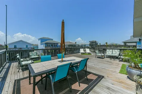 22112 Yoakum Drive Galveston TX 77554