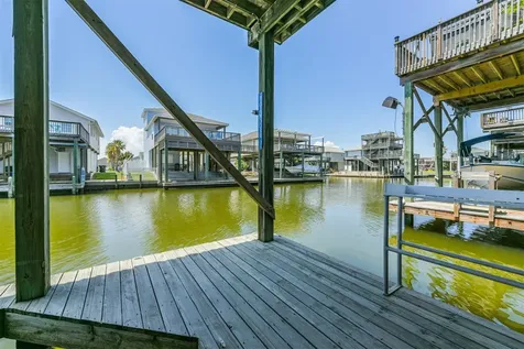 22112 Yoakum Drive Galveston TX 77554