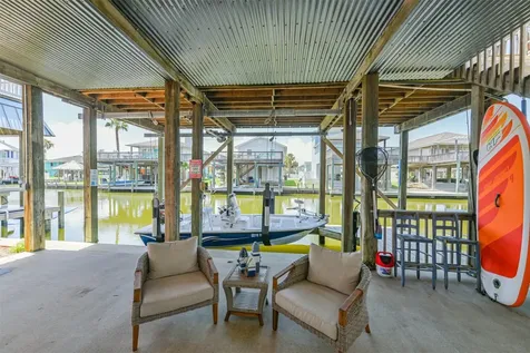 22112 Yoakum Drive Galveston TX 77554