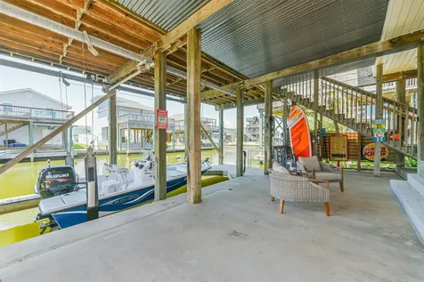 22112 Yoakum Drive Galveston TX 77554
