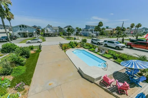 22112 Yoakum Drive Galveston TX 77554