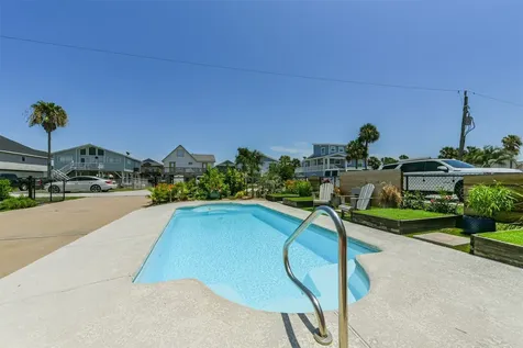 22112 Yoakum Drive Galveston TX 77554