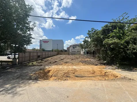 1119 Asbury Street Houston TX 77007