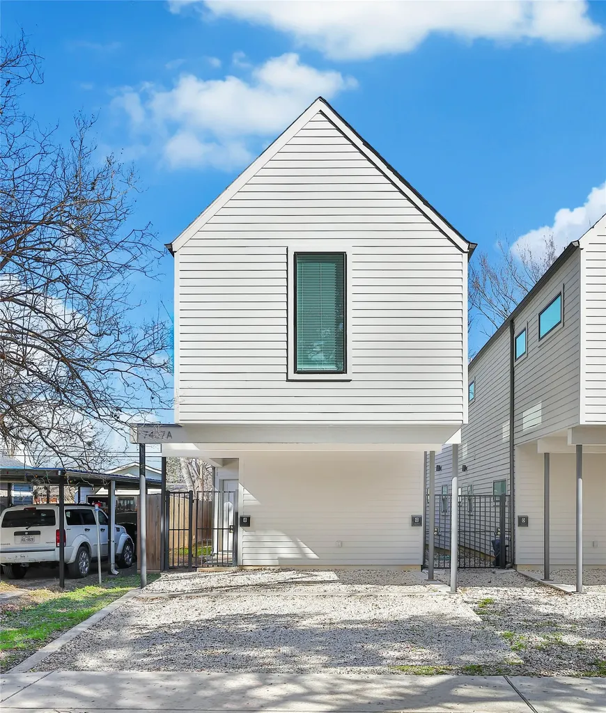 7407 Rusk Street A Houston TX 77011