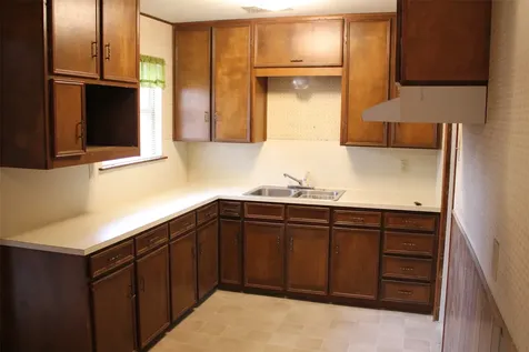 1610 Bexar Avenue Victoria TX 77901