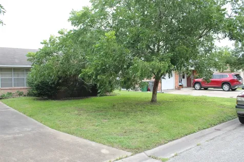 1610 Bexar Avenue Victoria TX 77901