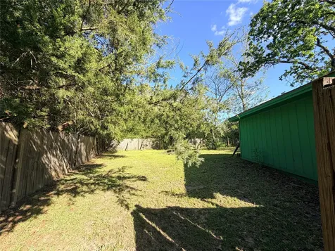2475 County Road 4260 Woodville TX 75979