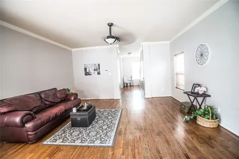548 W 27th Street Houston TX 77008