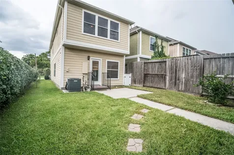 548 W 27th Street Houston TX 77008