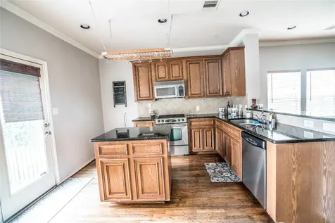 548 W 27th Street Houston TX 77008