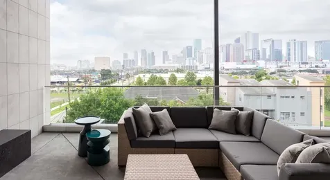 2425 Bell Street 2420 Houston TX 77003