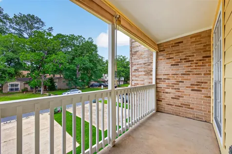 113 Normal Park Drive B Huntsville TX 77320