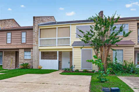 113 Normal Park Drive B Huntsville TX 77320
